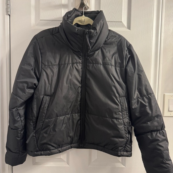 Women’s Adidas cropped puffer jacket in small - Picture 1 of 2
